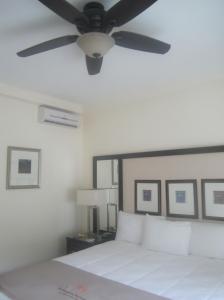 921056_10151764401713485_1879713091_o